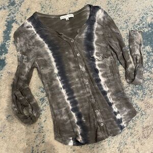 size XS multi color long sleeve button down